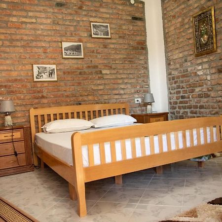 Guesthouse Belle View Berat Exterior foto
