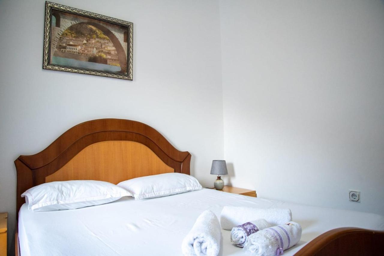 Guesthouse Belle View Berat Exterior foto
