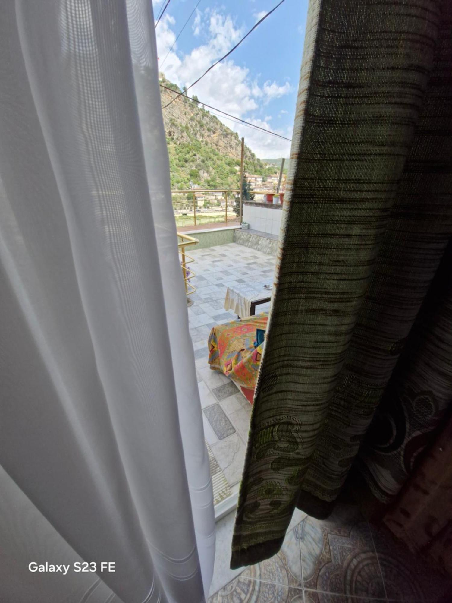 Guesthouse Belle View Berat Exterior foto