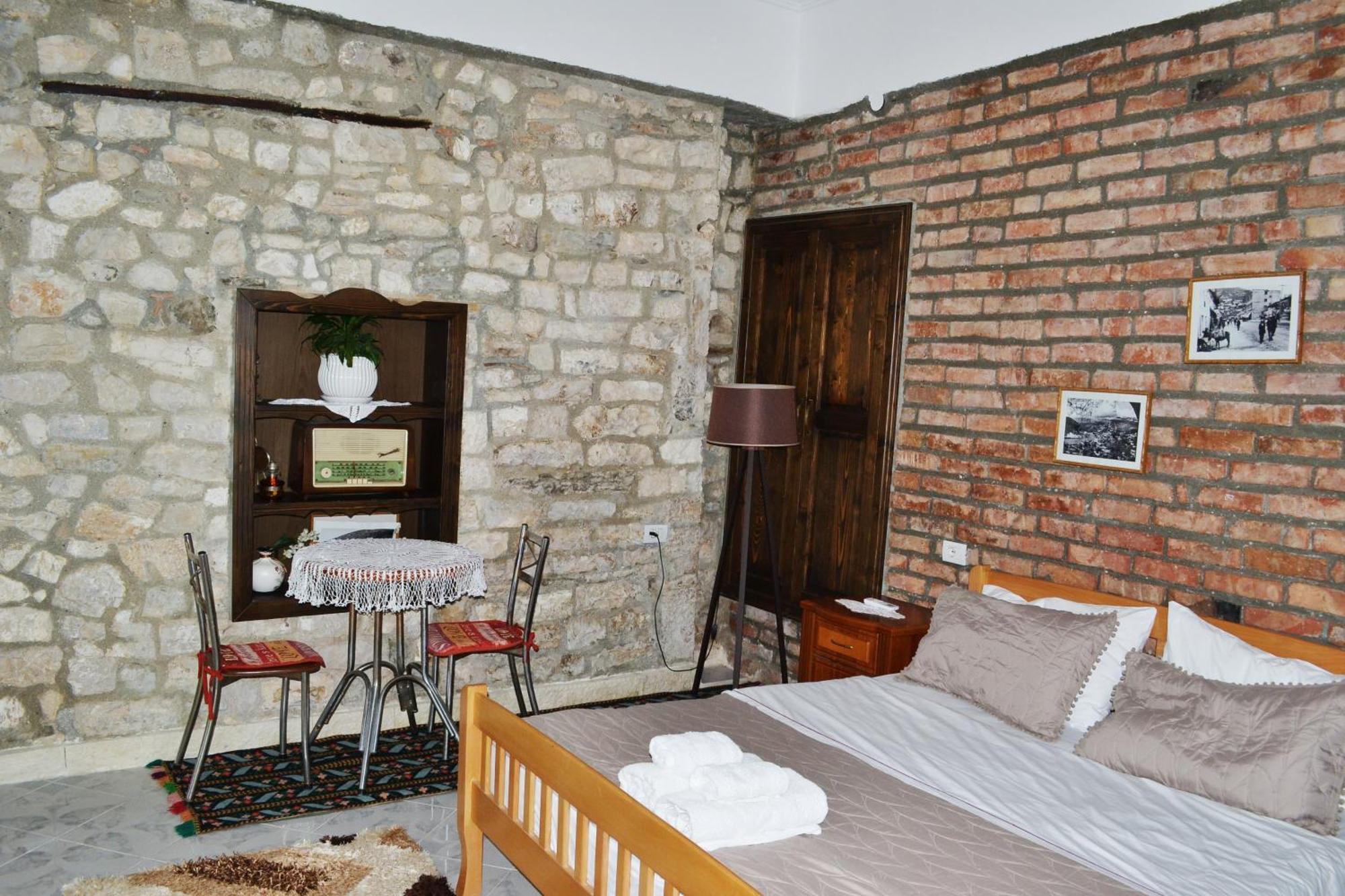 Guesthouse Belle View Berat Exterior foto