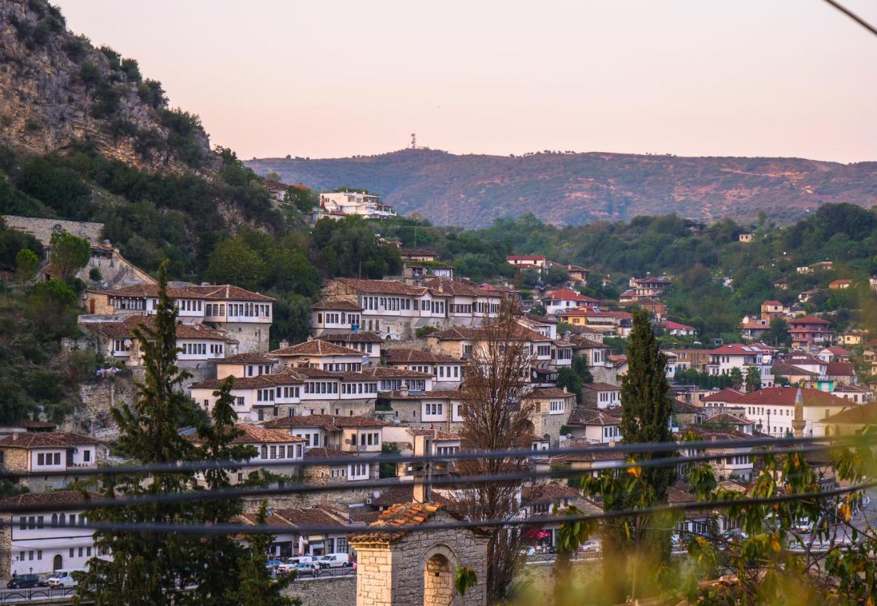 Guesthouse Belle View Berat Exterior foto